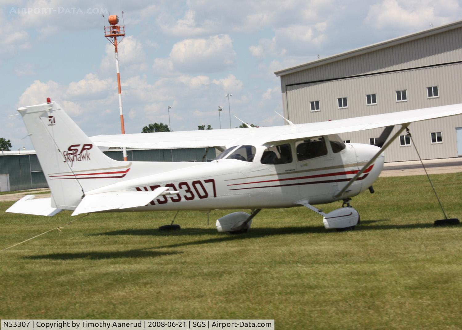N53307, 2003 Cessna 172S C/N 172S9334, Parked at South Saint Paul