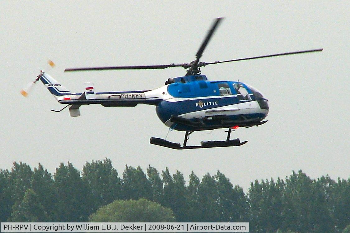PH-RPV, MBB Bo.105C C/N S-249, Low pass over the Zegerplas, Aphen aan den Rijn, The Netherlands