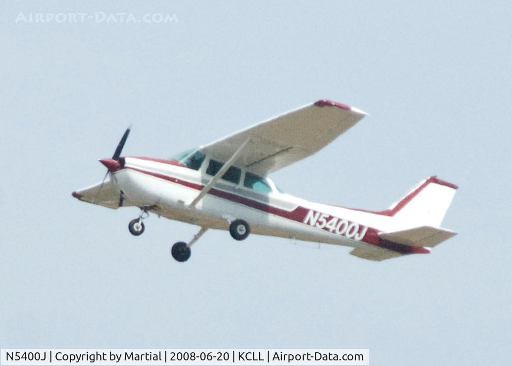N5400J, 1980 Cessna 172N C/N 17273780, Departing CLL