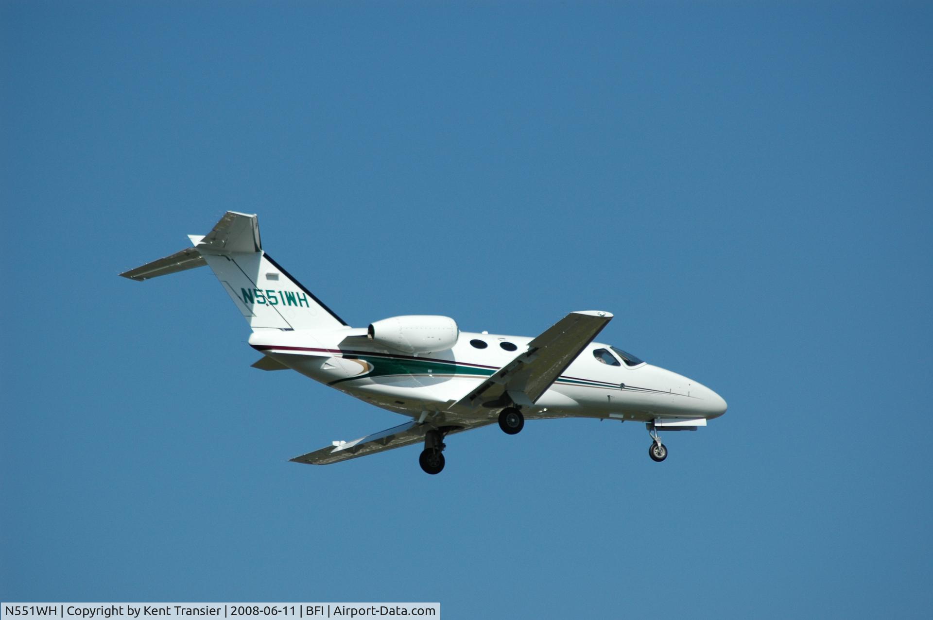 N551WH, 2008 Cessna 510 Citation Mustang C/N 510-0055, N551WH on approach at Boeing Field