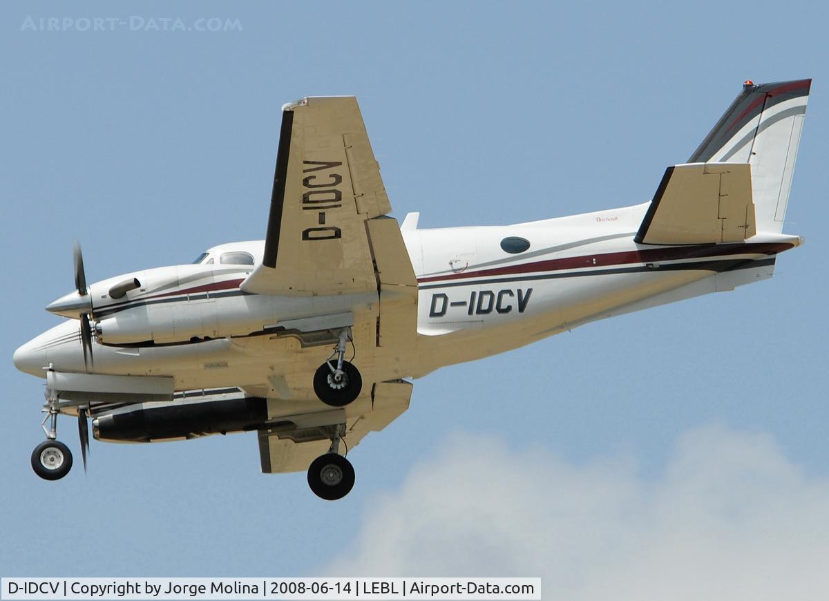 D-IDCV, 2001 Raytheon C90B King Air C/N LJ-1622, Clear to land RWY 25R.