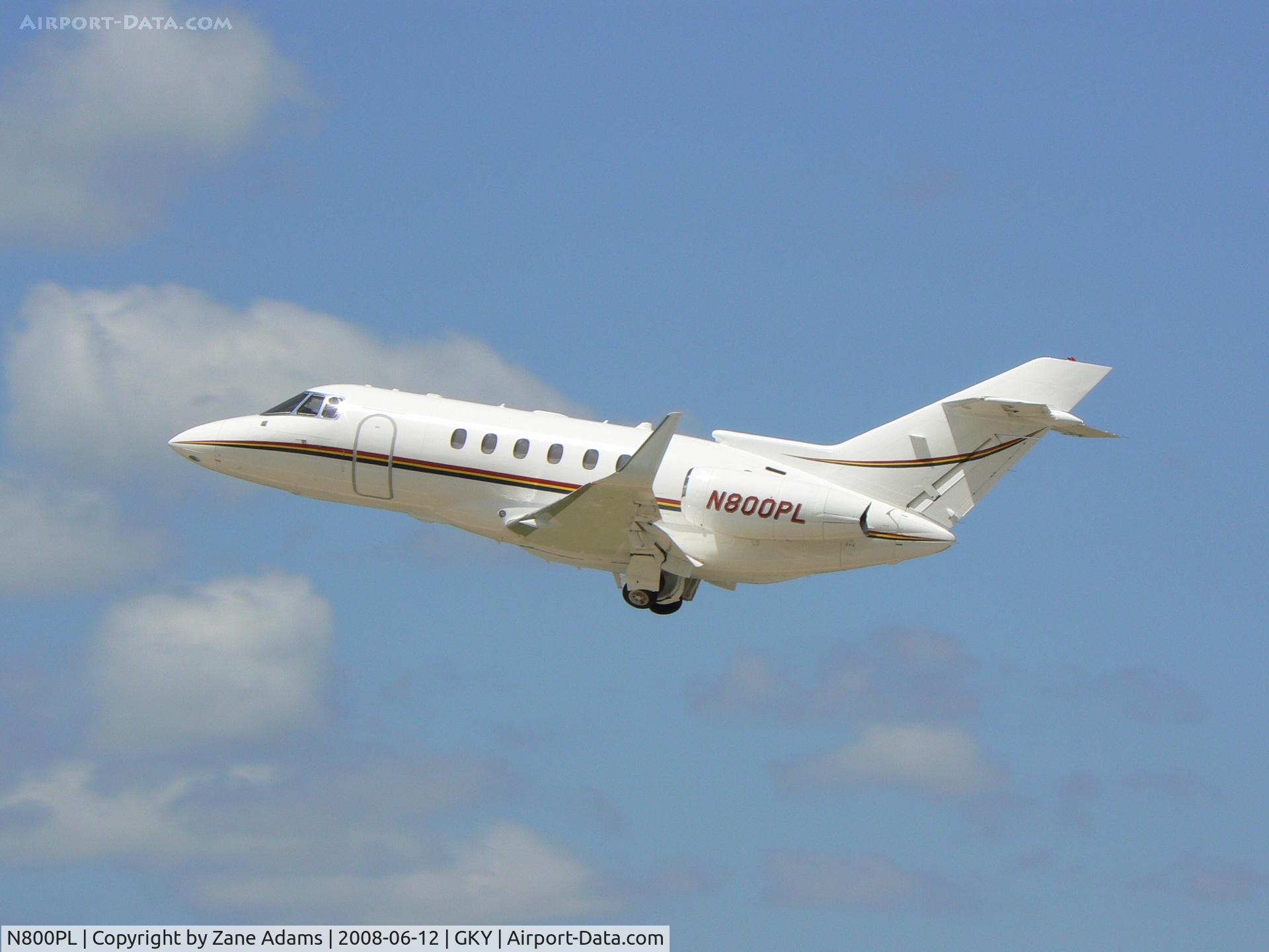 N800PL, 2004 Raytheon Hawker 800XP C/N 258696, At Arlington Municipal