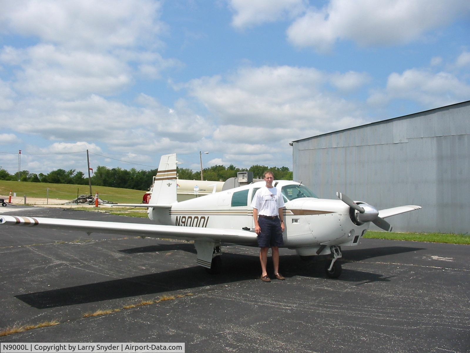 N9000L, 1968 Mooney M20C Ranger C/N 680005, N9000L in Flight
