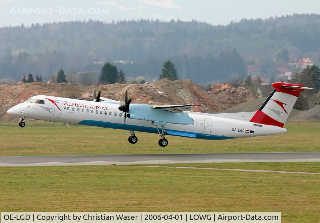 OE-LGD, 2000 De Havilland Canada DHC-8-402Q Dash 8 C/N 4027, Austrian Arrows