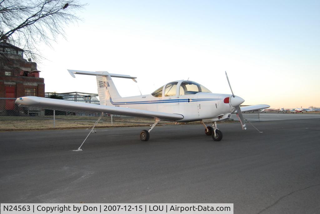 N24563, 1979 Piper PA-38-112 Tomahawk Tomahawk C/N 38-79A1132, Bowman Field Louisville KY
