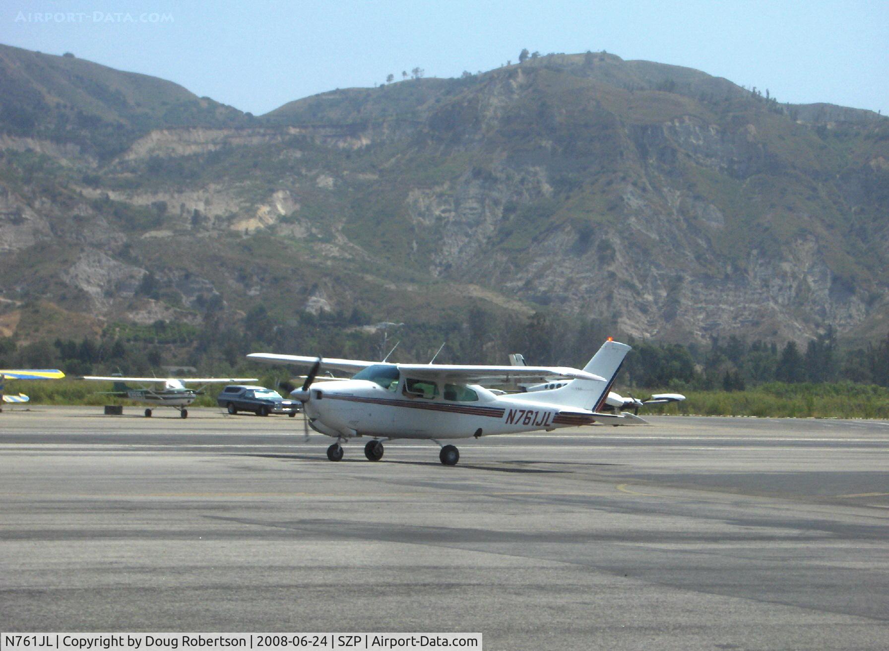 N761JL, 1977 Cessna 210M Centurion C/N 21062293, 1977 Cessna 210 CENTURION II, Continental IO-550-L 300 Hp, taxi to Rwy 22