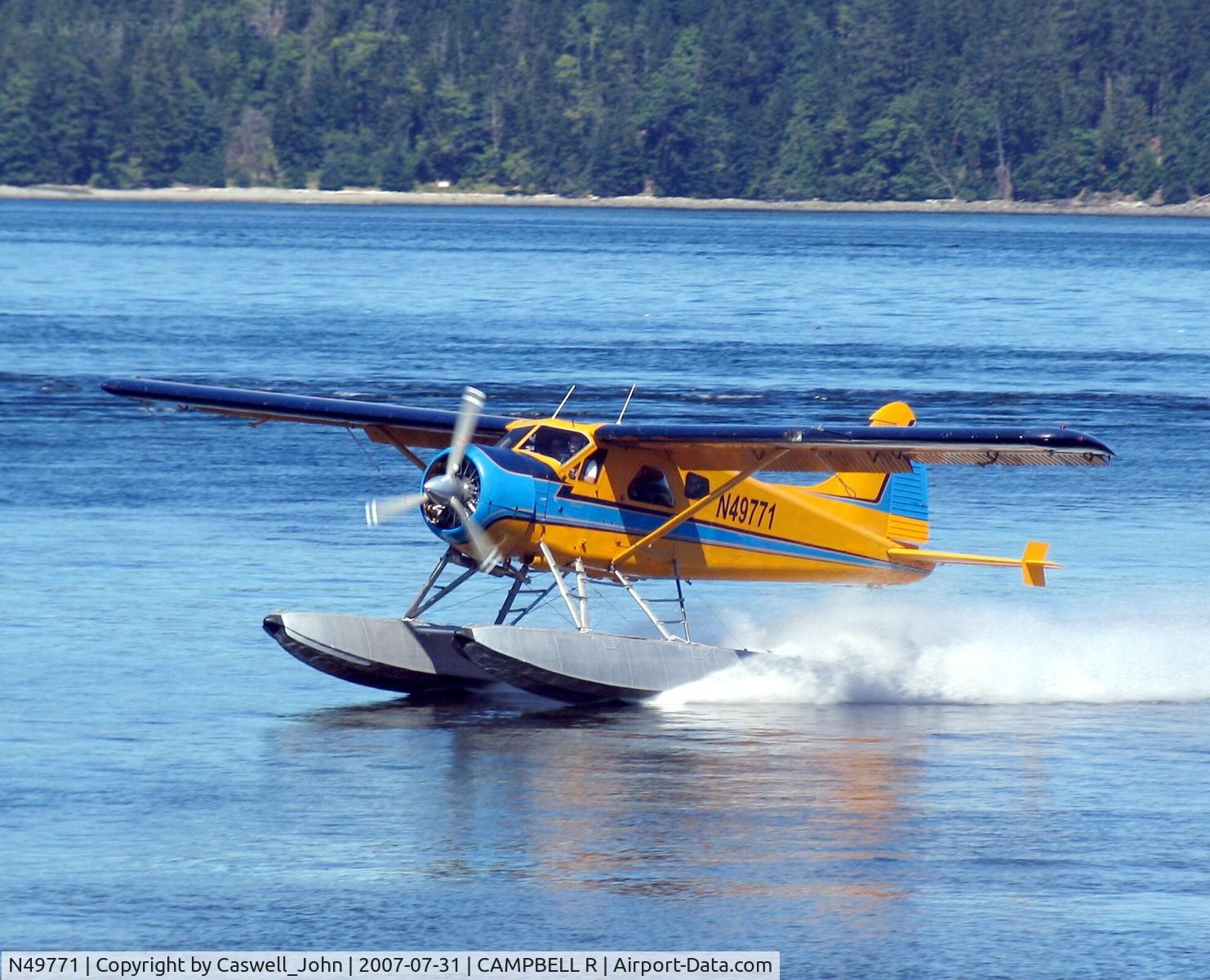 N49771, 1957 De Havilland Canada DHC-2 Beaver Mk.I (L20A) C/N 1079, Landing Campbell River Spit
