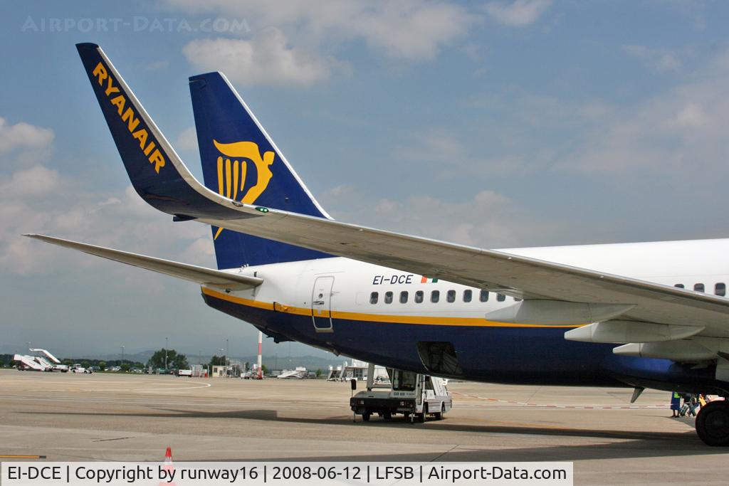 EI-DCE, 2004 Boeing 737-8AS C/N 33563, Ourt taxi to Alicante rear