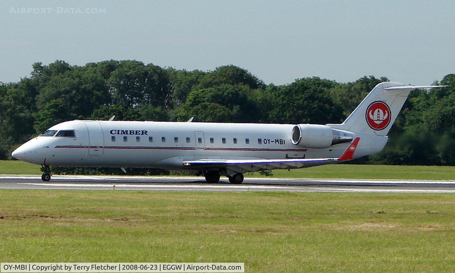 OY-MBI, 2000 Canadair CRJ-200LR (CL-600-2B19) C/N 7436, Cimber CLJ departing from Luton