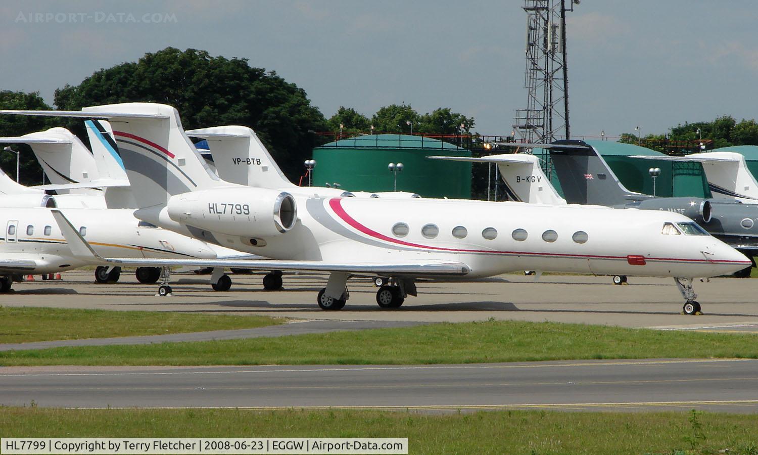 HL7799, 2003 Gulfstream Aerospace GV-SP (G550) C/N 5028, The only Gulfstream G550 on the Korean Register visits Luton in June 2008