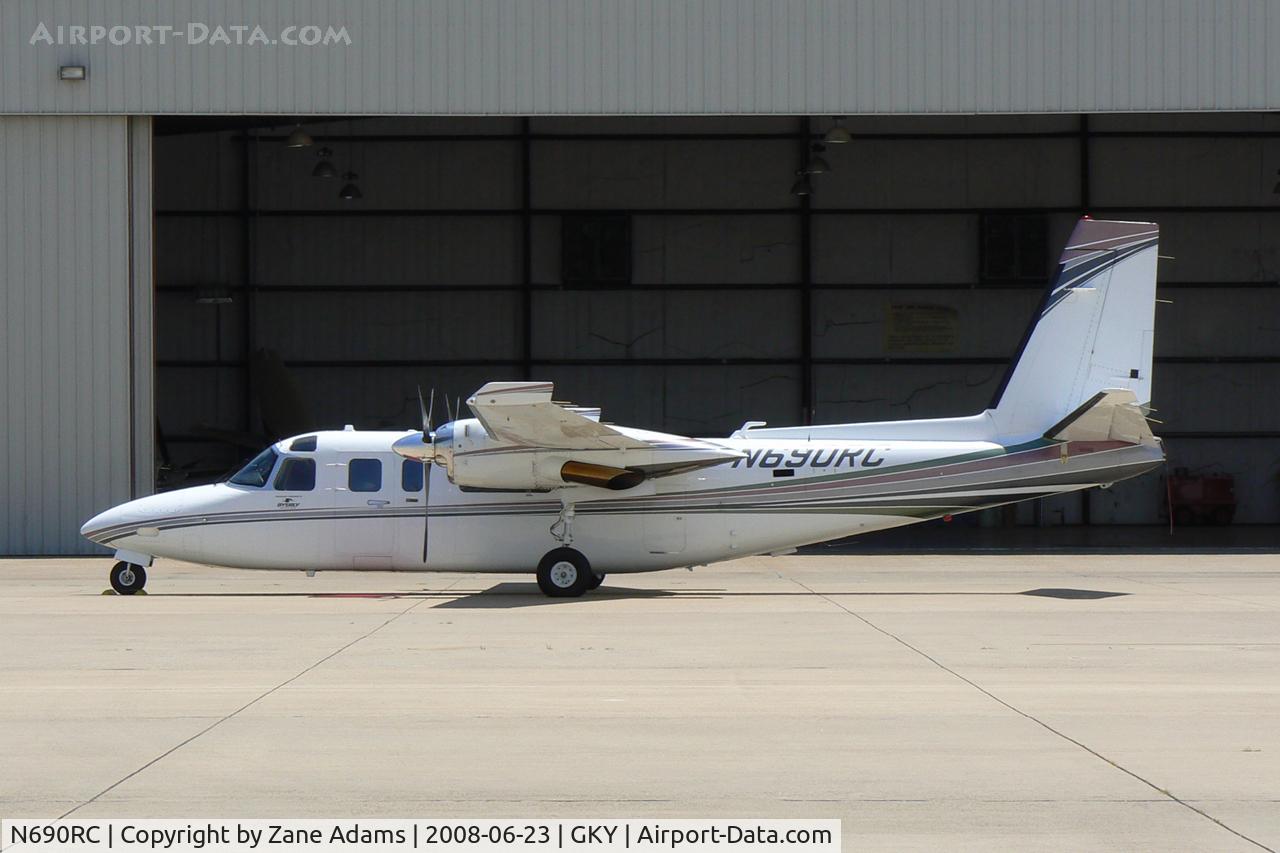 N690RC, 1975 Rockwell International 690A Turbo Commander C/N 11310, At Arlington Municipal