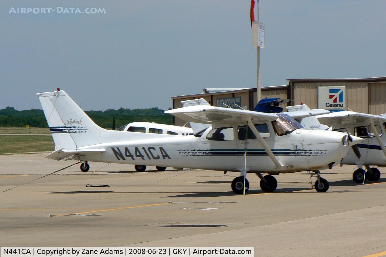 N441CA, 1998 Cessna 172R C/N 17280441, At Arlington Municipal