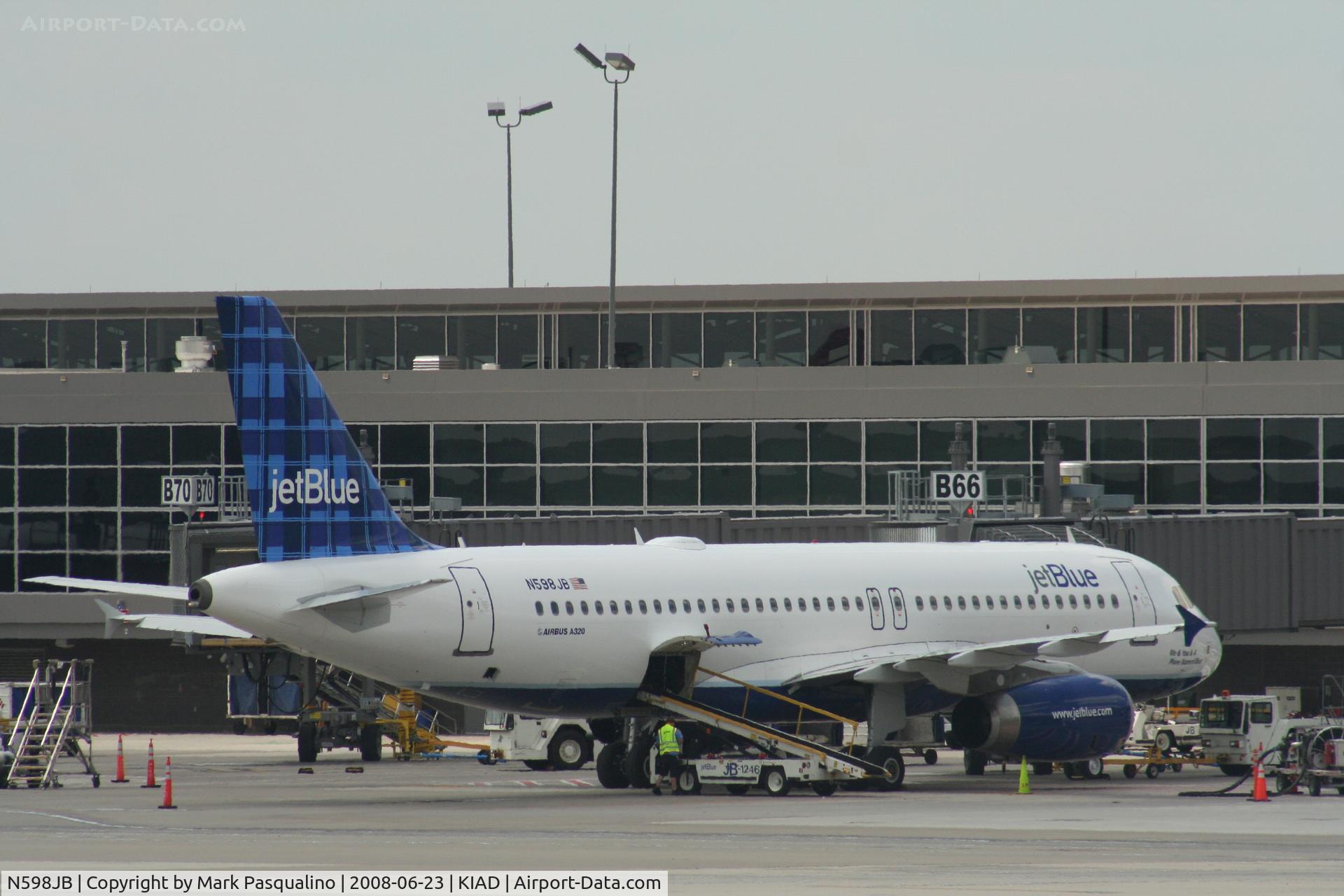 N598JB, 2004 Airbus A320-232 C/N 2314, Airbus A320