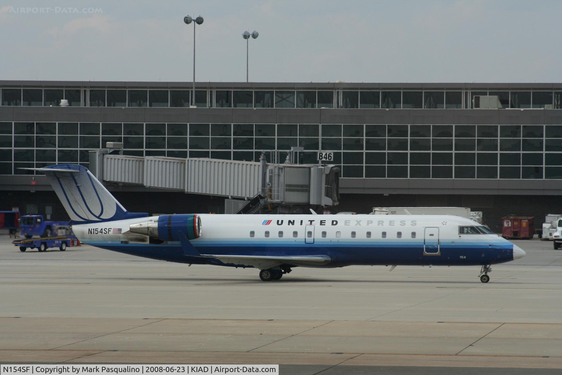 N154SF, 1996 Canadair CRJ-200LR (CL-600-2B19) C/N 7154, CL-600-2B19