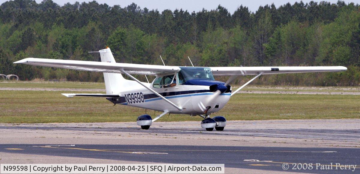 N99598, 1985 Cessna 172P C/N 17276474, Moving through the ramp