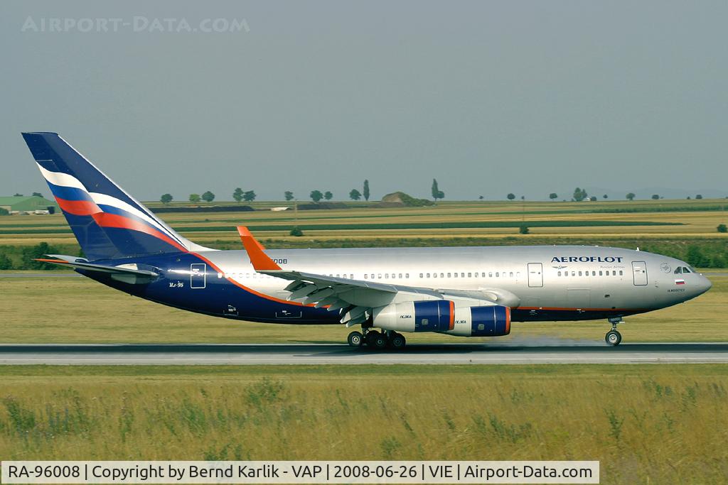 RA-96008, 1992 Ilyushin Il-96-300 C/N 74393201005, Rwy 34