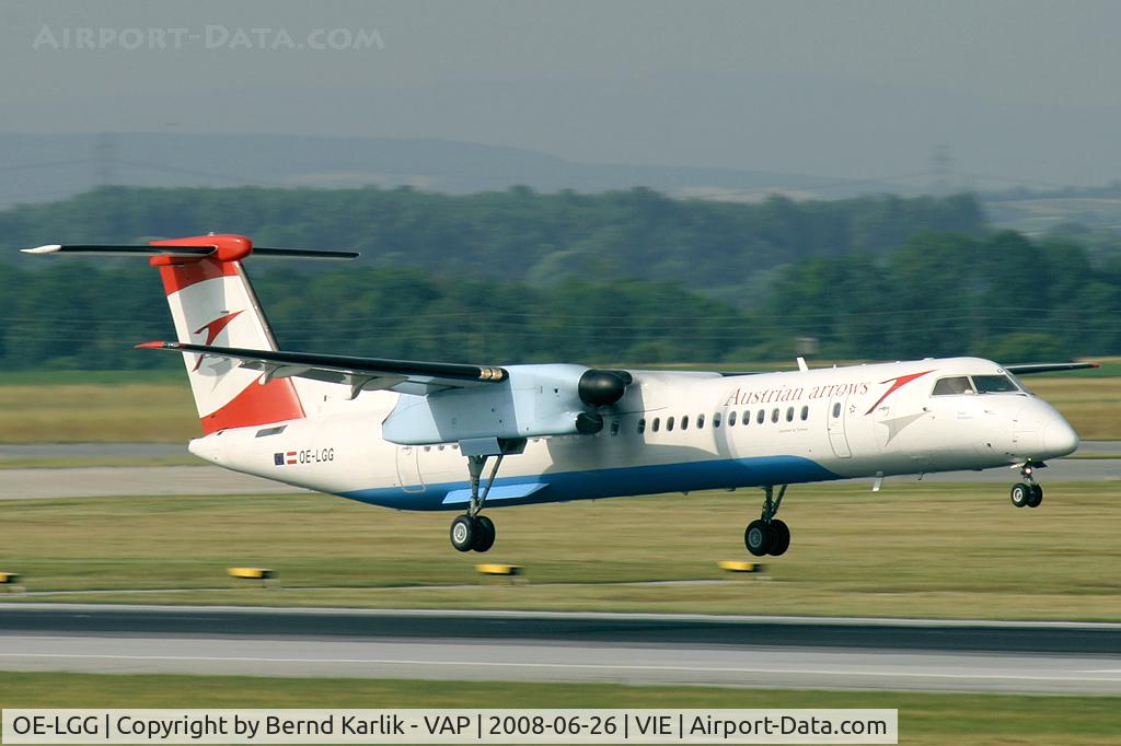 OE-LGG, 2002 De Havilland Canada DHC-8-402Q Dash 8 C/N 4074, Rwy 34