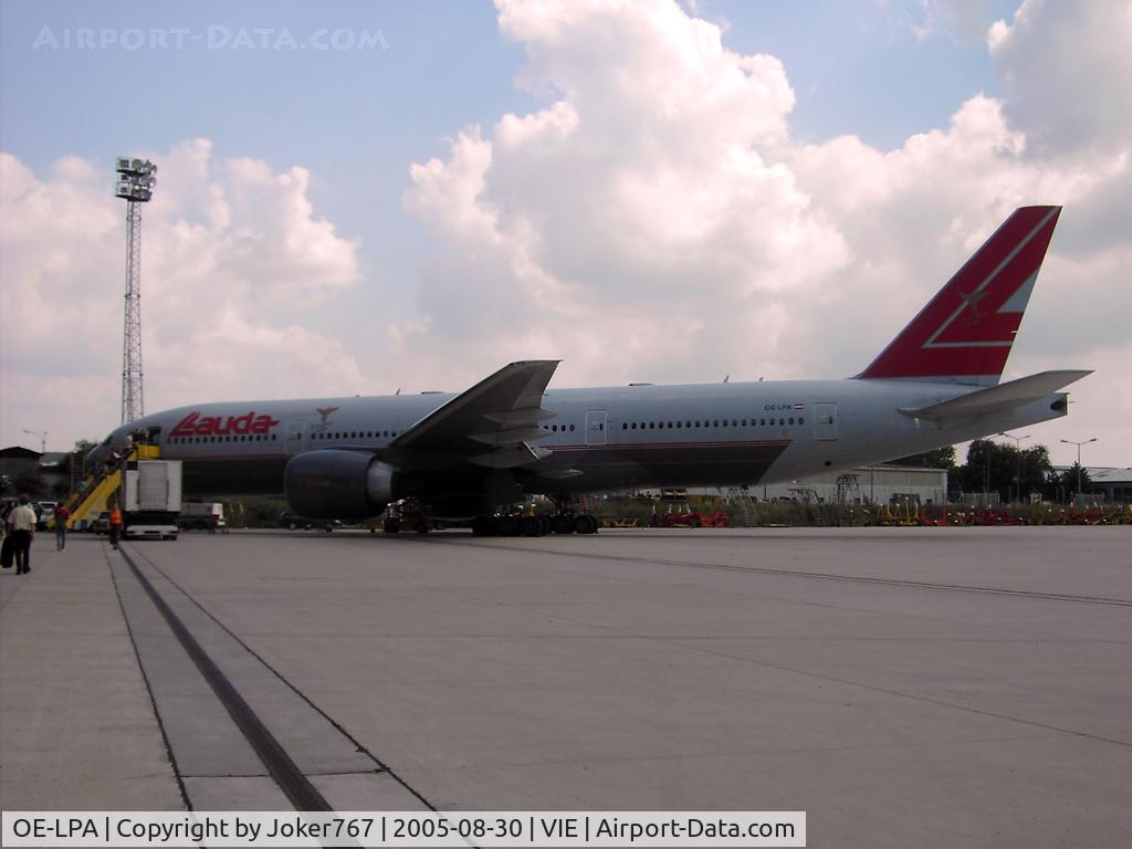 OE-LPA, 1997 Boeing 777-2Z9/ER C/N 28698, Lauda Air Boeing 777-2Z9(ER)