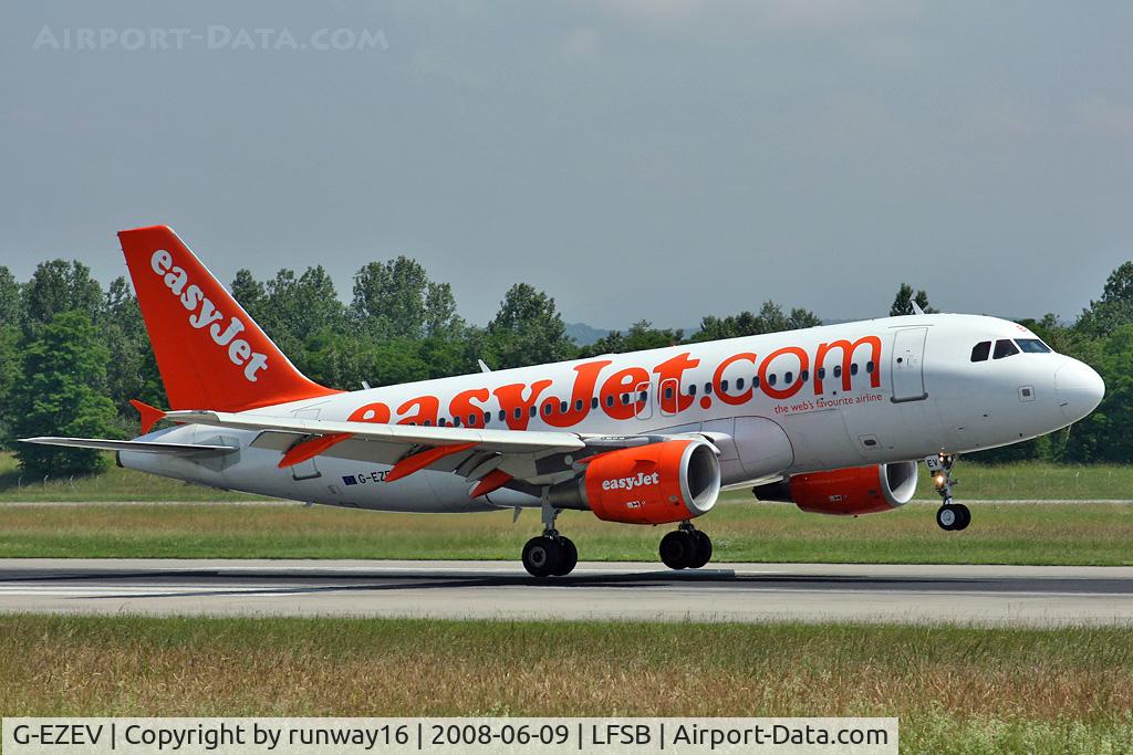 G-EZEV, 2004 Airbus A319-111 C/N 2289, easyJet arriving from Berlin SXF - one of four daily flights
