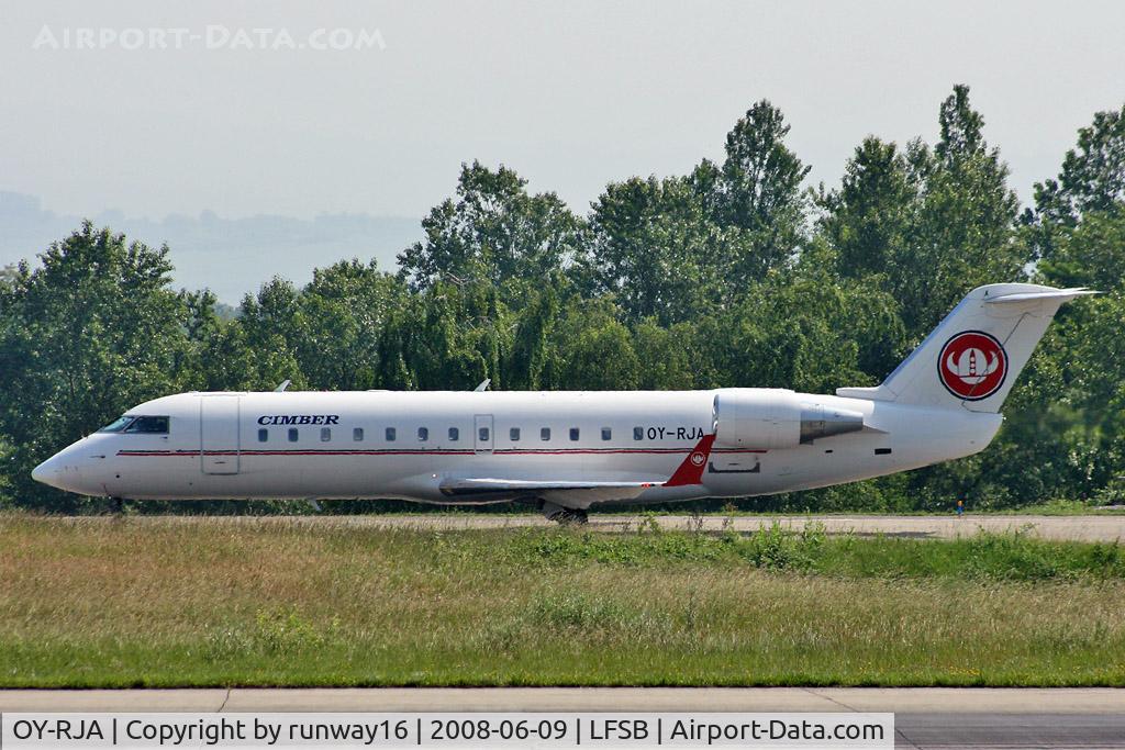 OY-RJA, 2000 Canadair CRJ-200LR (CL-600-2B19) C/N 7413, taxi on bravo