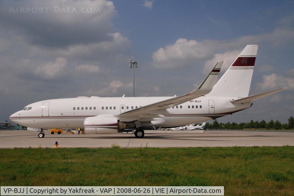 VP-BJJ, 1999 Boeing 737-7BC BBJ C/N 30330, Boeing 737-700