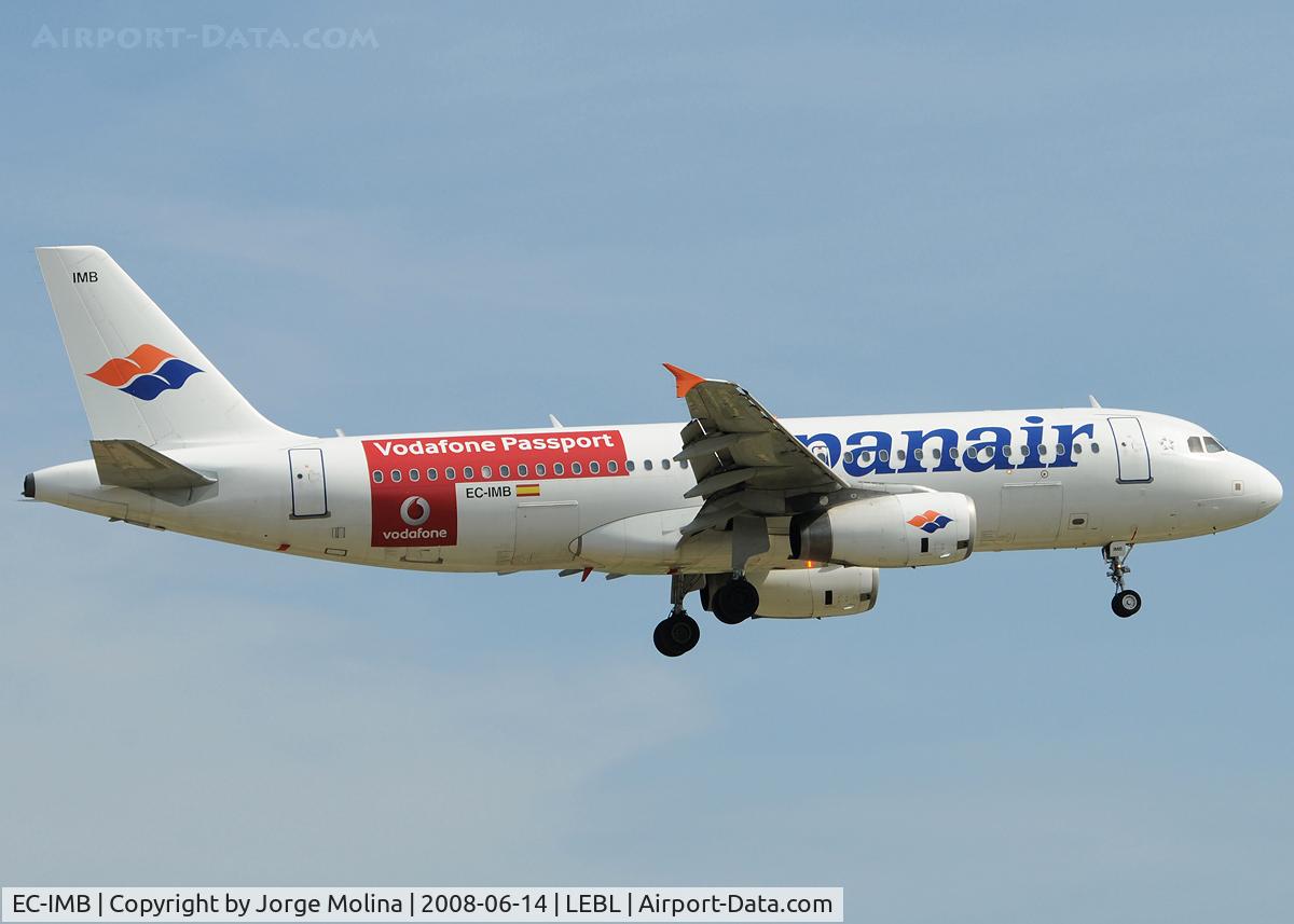 EC-IMB, 2003 Airbus A320-232 C/N 1933, Clear to land RWY 25R.
