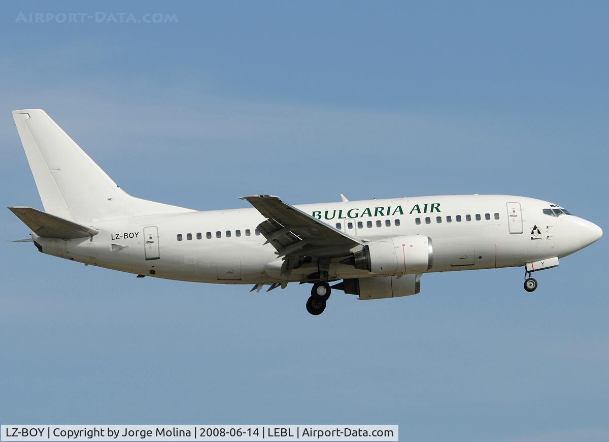 LZ-BOY, 1990 Boeing 737-53A C/N 24785, Clear to land RWY 25R.
