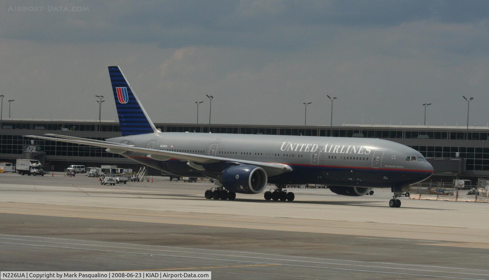 N226UA, 2002 Boeing 777-222 C/N 30226, Boeing 777-200