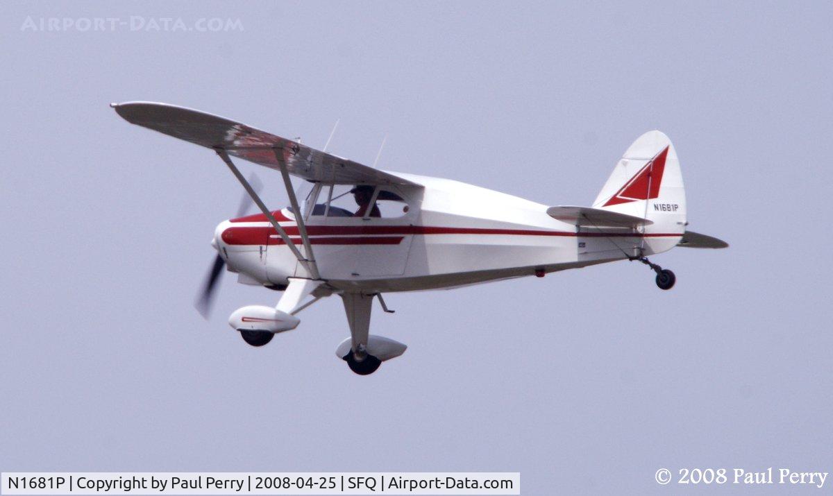 N1681P, 1954 Piper PA-22 C/N 22-2467, Leaving Suffolk