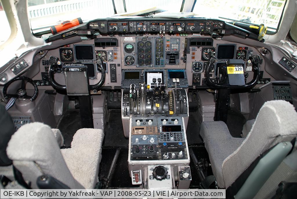 OE-IKB, 1986 McDonnell Douglas MD-83 (DC-9-83) C/N 49448, Mapjets MD80