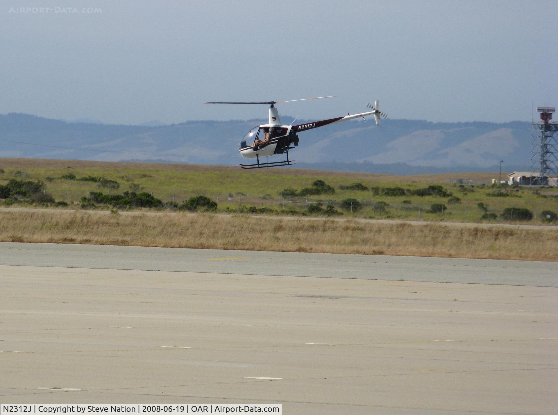 N2312J, 1991 Robinson R22 BETA C/N 1984, 1991 Robinson Helicopter R22 BETA doing circuits @ Seaside, CA