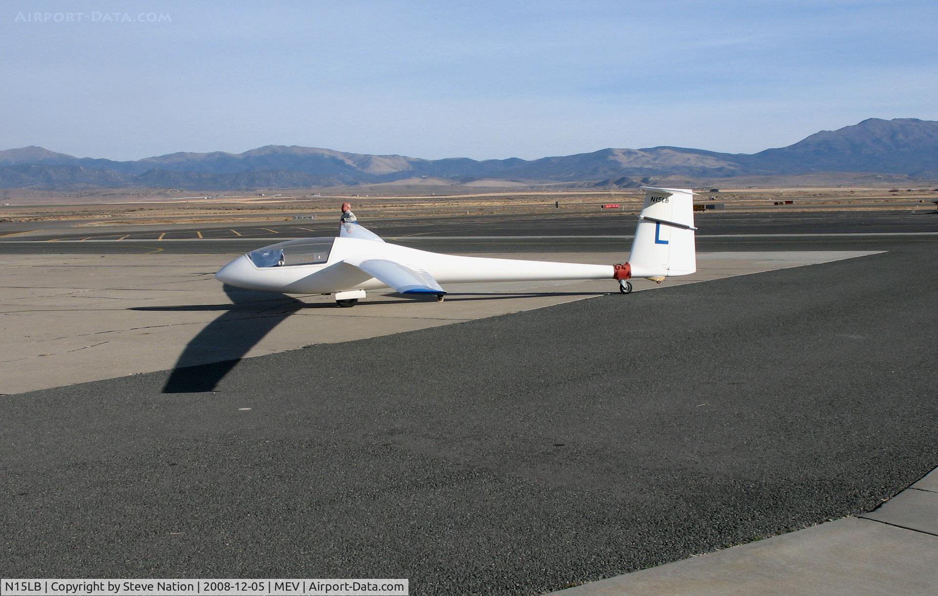 N15LB, 1975 Schempp-Hirth K. G Nimbus II C/N 94, 1975 Schempp-hirth K. G NIMBUS II being towed @ Minden, NV