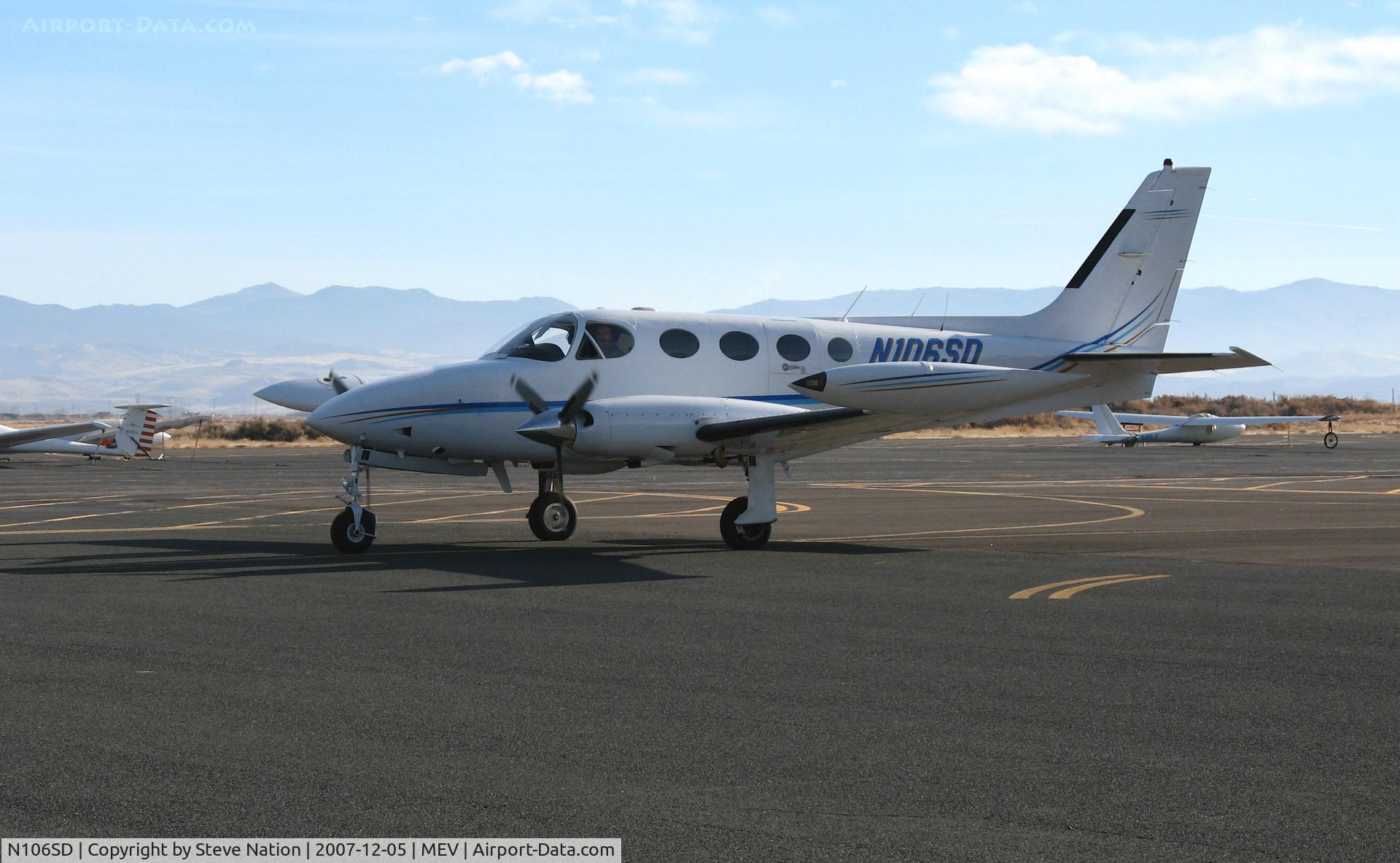 N106SD, Cessna 340A C/N 340A0293, Cessna 340A taxying @ Minden, V