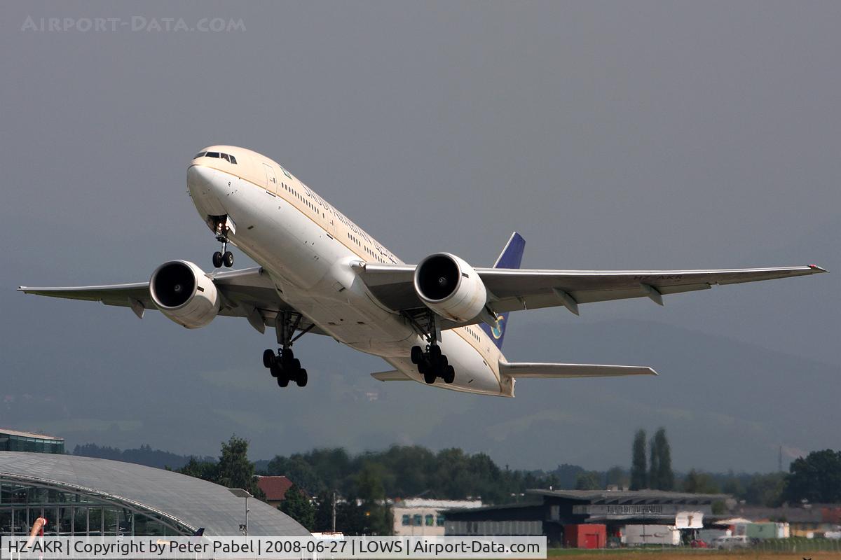 HZ-AKR, 1999 Boeing 777-268/ER C/N 28361, Special Visitor