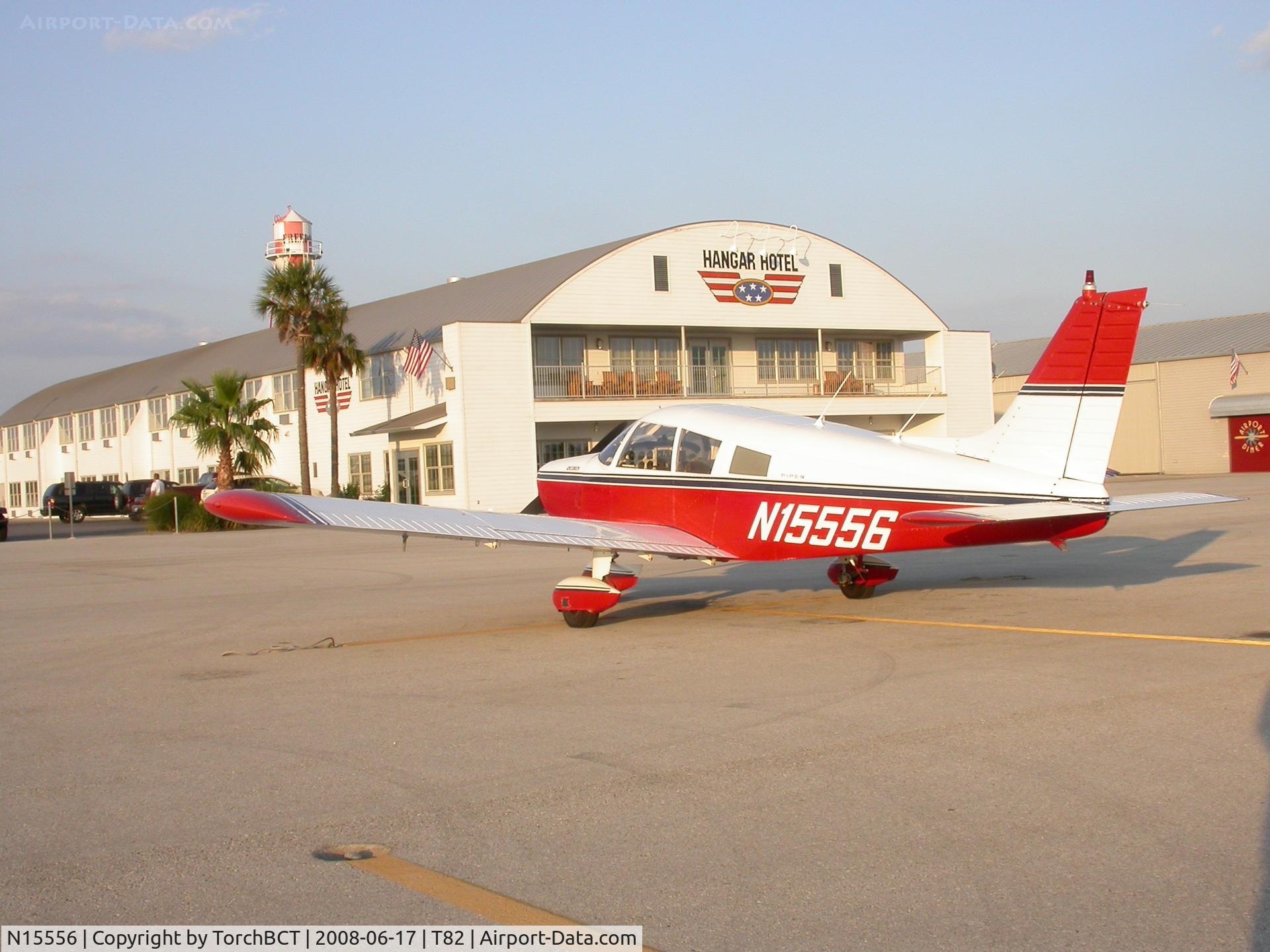 N15556, 1972 Piper PA-28-140 C/N 28-7325095, N15556 in front of Hangar Hotel.