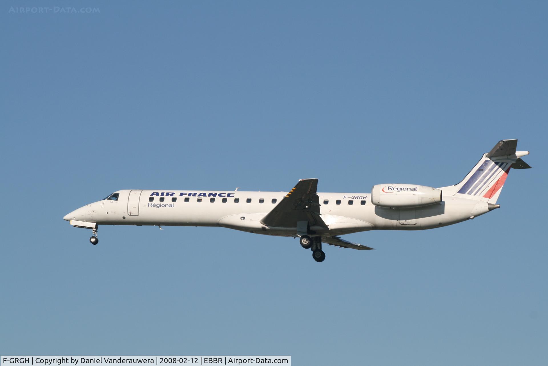 F-GRGH, 1999 Embraer EMB-145EU (ERJ-145EU) C/N 145120, arrival of flight AF3212 to rwy 25L