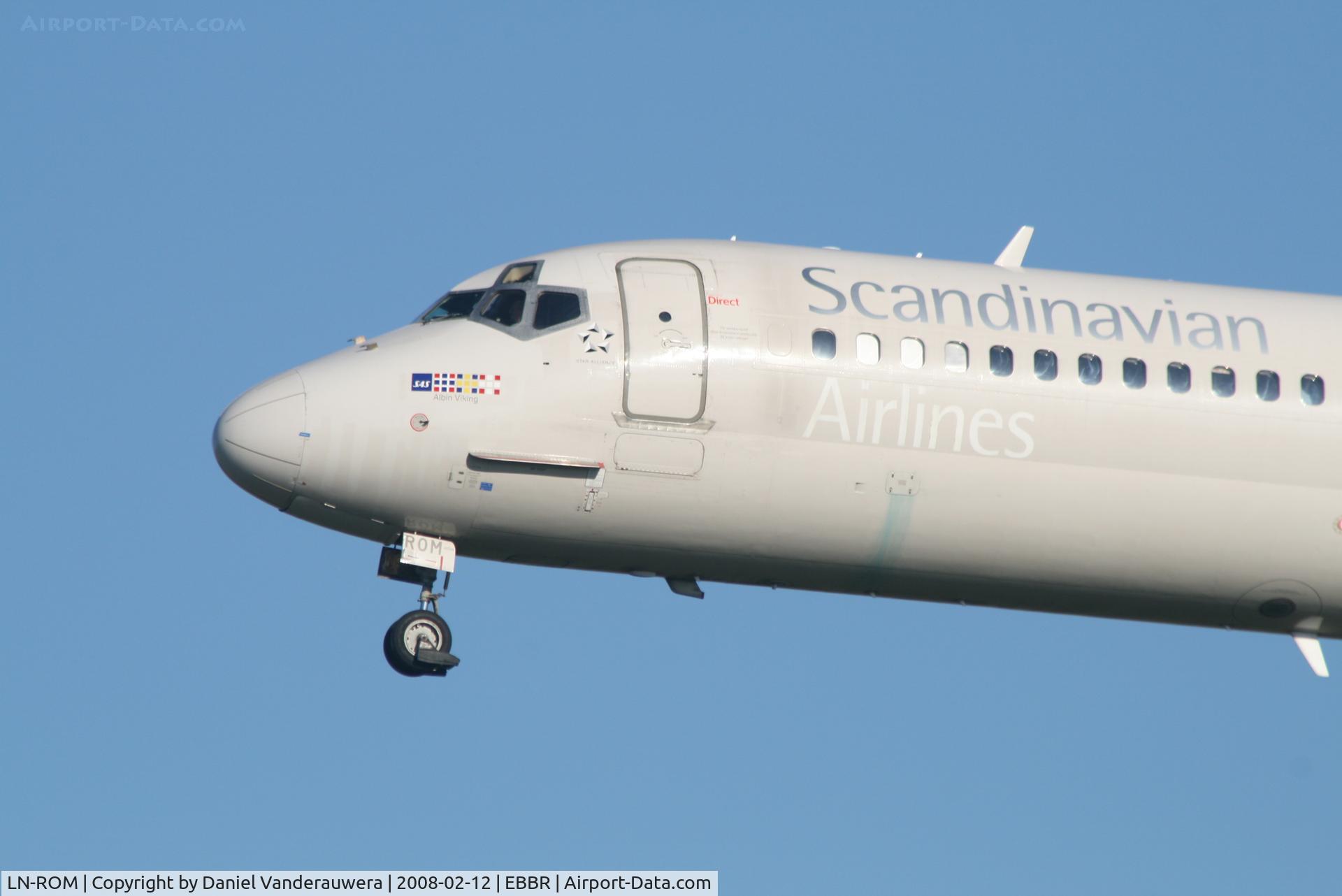 LN-ROM, 1991 McDonnell Douglas MD-81 (DC-9-81) C/N 53008, arrival of flight SK593 to rwy 25L
