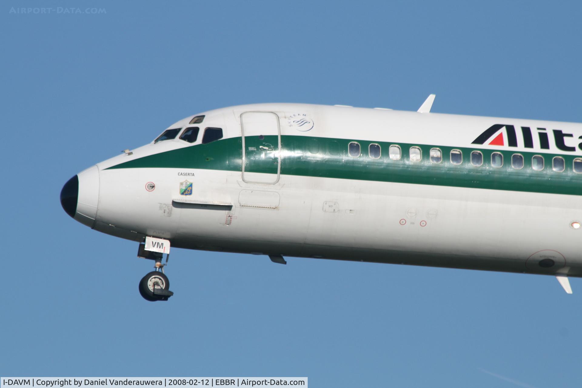 I-DAVM, 1988 McDonnell Douglas MD-82 (DC-9-82) C/N 49434, arrival of flight AZ156 to rwy 25L