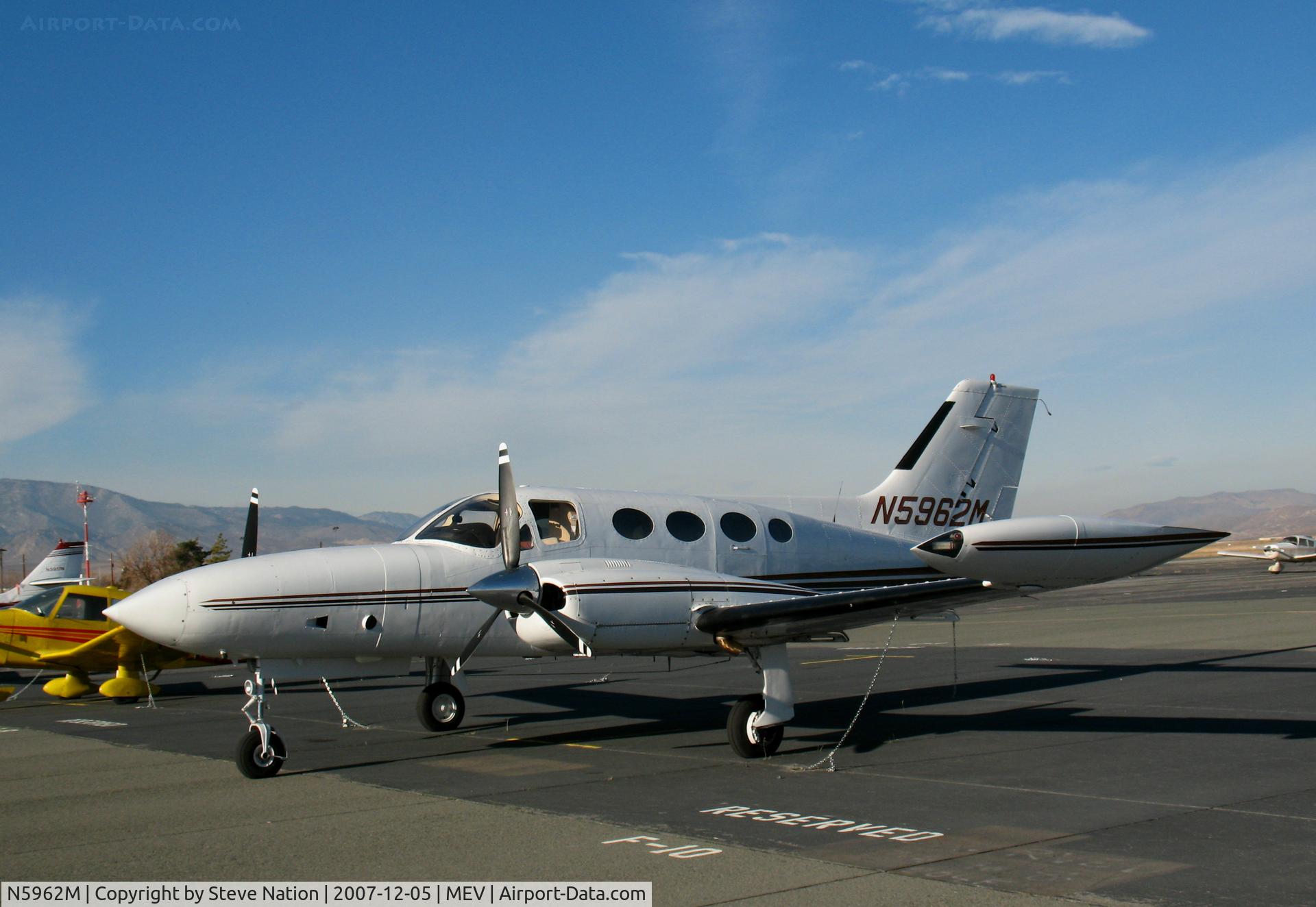 N5962M, 1972 Cessna 421B Golden Eagle C/N 421B0205, 1972 Cessna 421B @ Minden, NV
