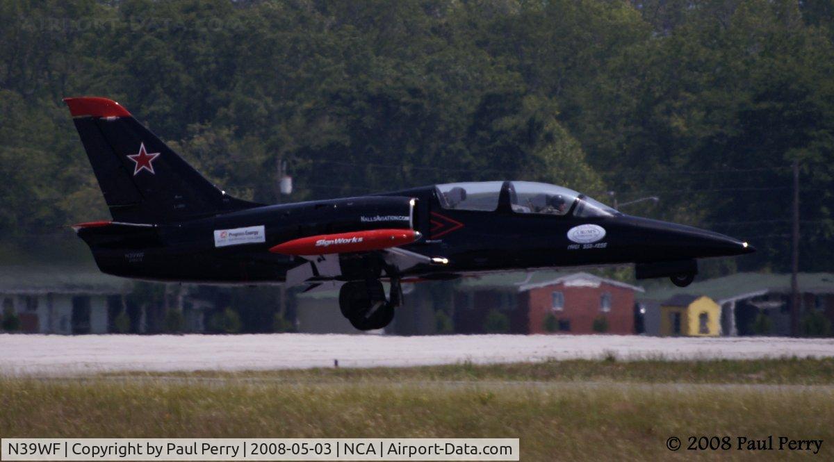 N39WF, 1982 Aero L-39 Albatros C/N 232218, Art Nalls tucking the gear in quickly