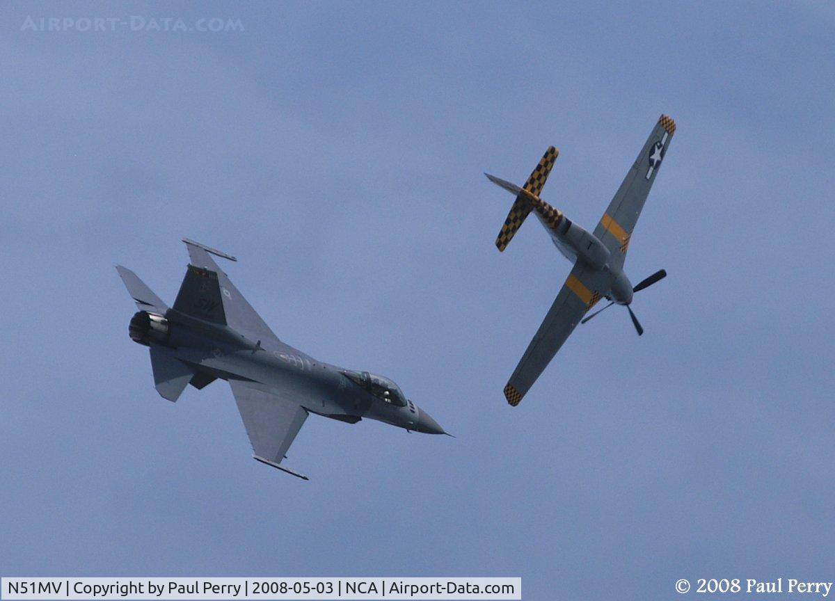 N51MV, 1945 North American F-51D Mustang C/N 45-11391, Break time!