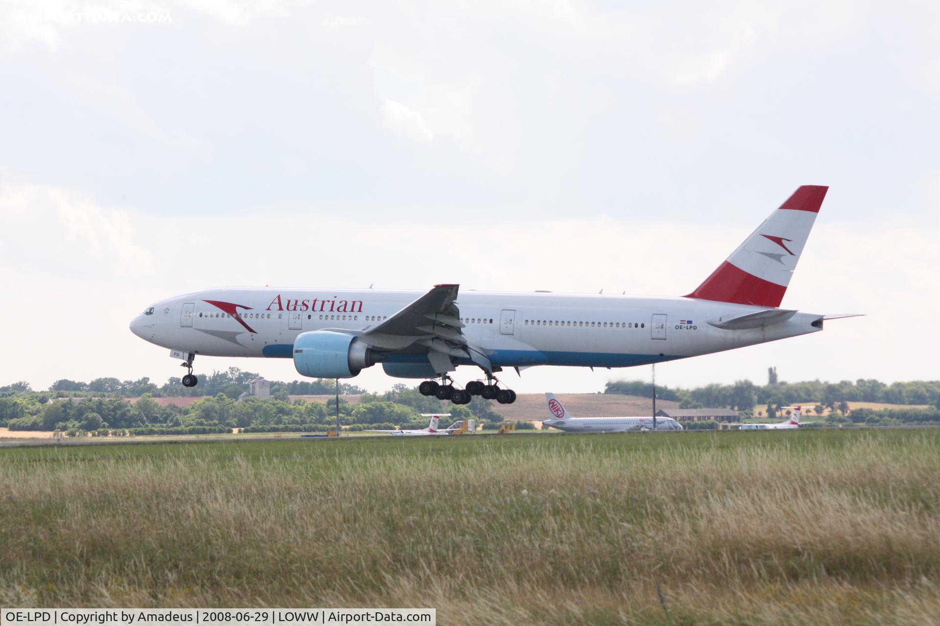 OE-LPD, 2006 Boeing 777-2Z9/ER C/N 35960, Boeing 777 landing RW16