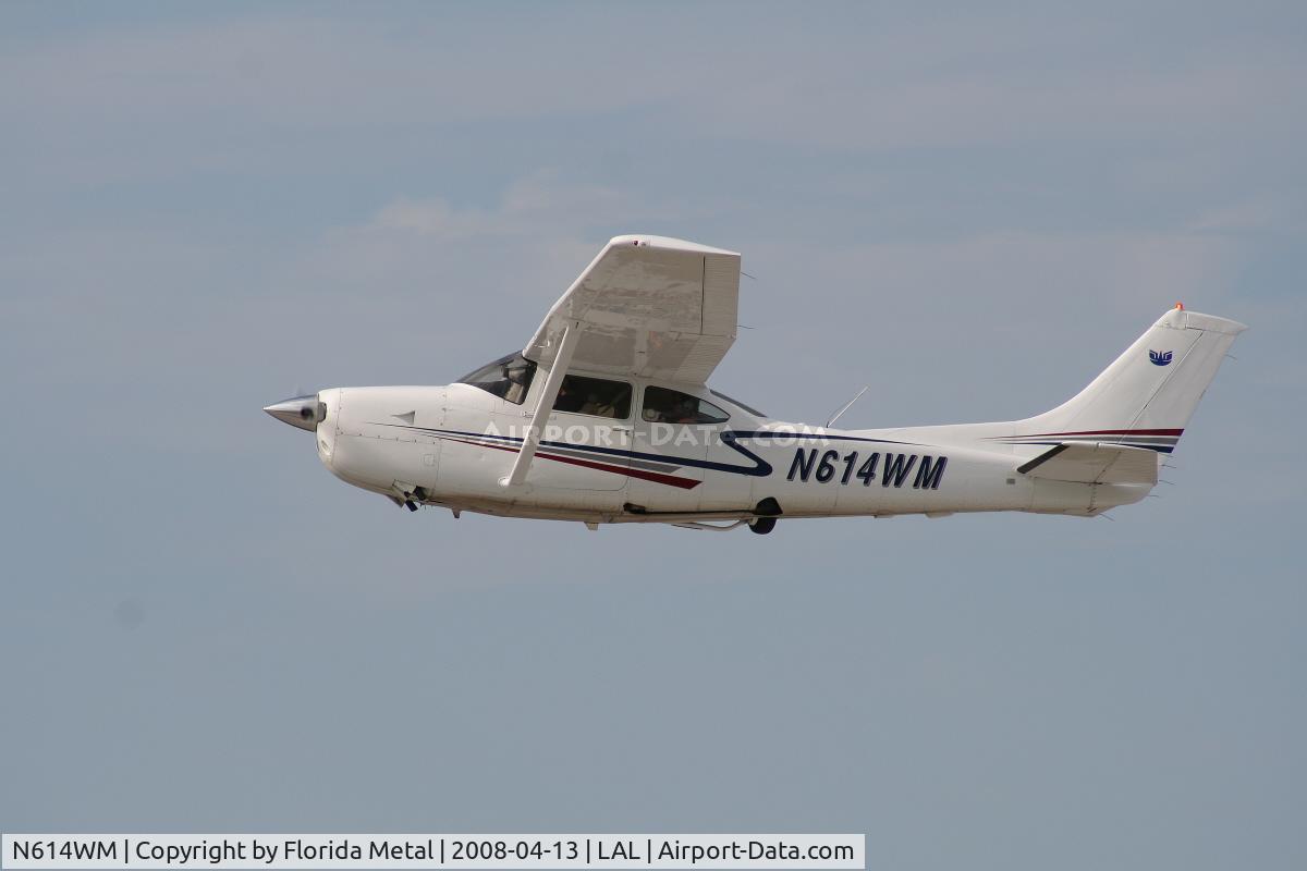 N614WM, 1977 Cessna R182 Skylane RG C/N R18200117, Cessna R182