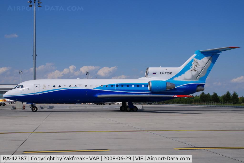 RA-42387, Yakovlev Yak-42D C/N 4520424016436, Yakovlev 42