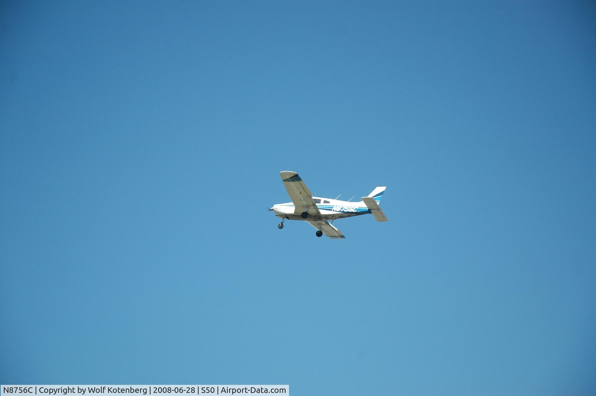 N8756C, 1976 Piper PA-28-151 C/N 28-7615125, Go around at Auburn