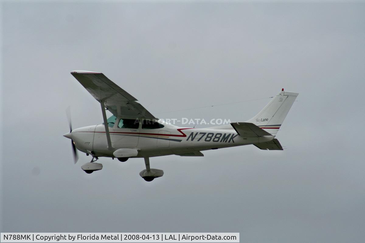 N788MK, Cessna 182R Skylane C/N 18268233, Cessna 182R