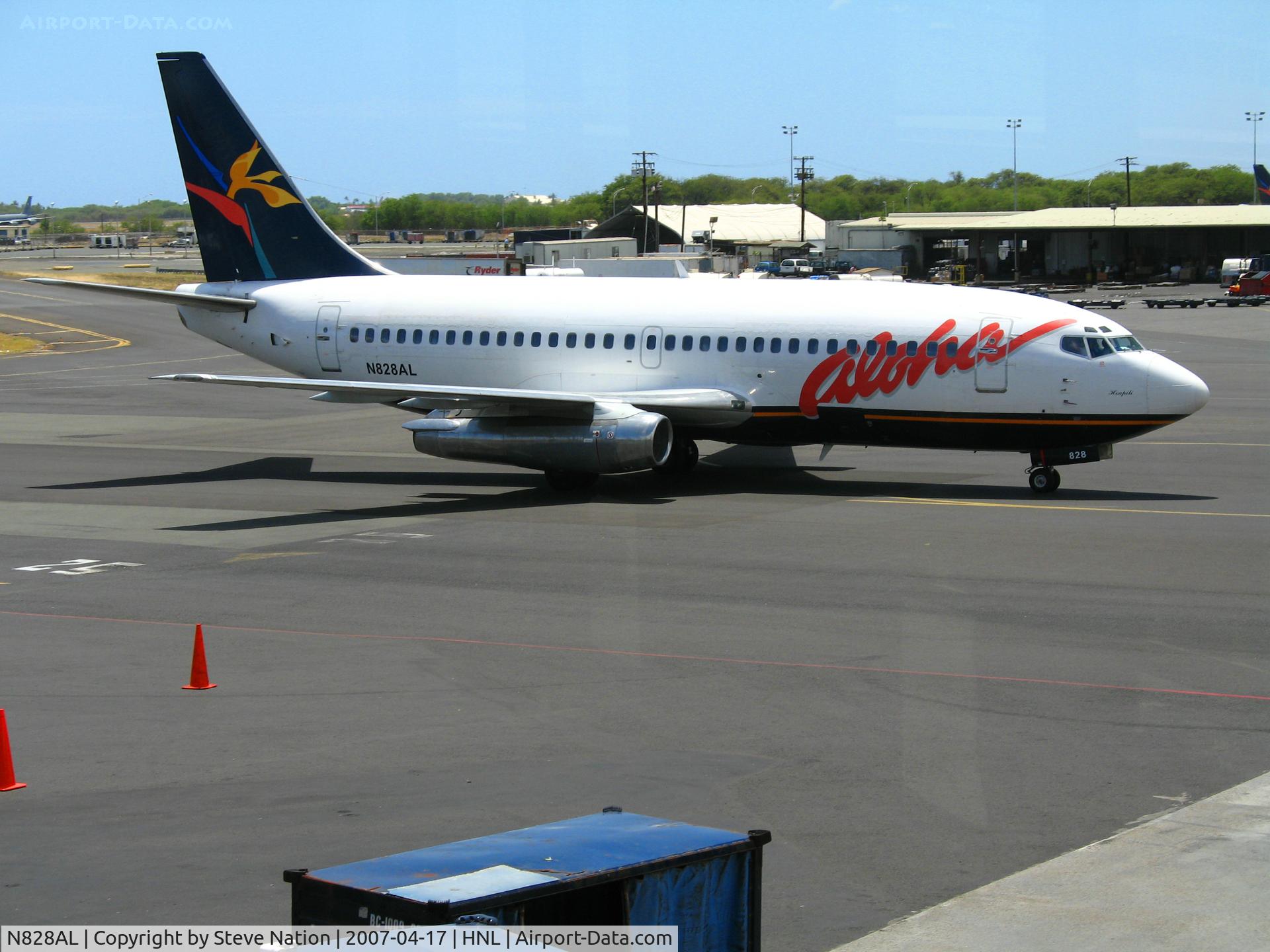 N828AL, 1985 Boeing 737-236 C/N 23168, Aloha 1985 Boeing 737-236 taxying in 