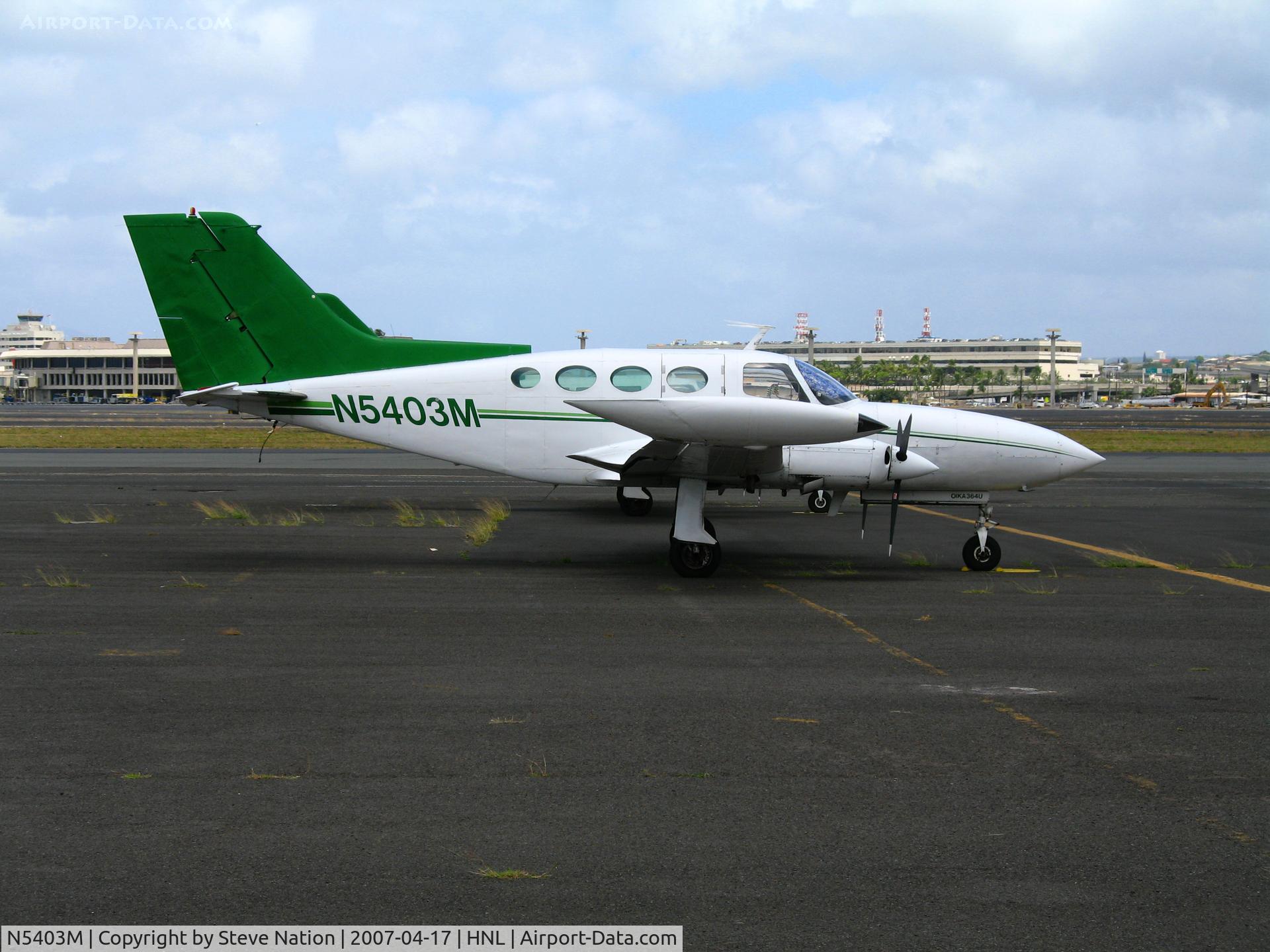N5403M, 1970 Cessna 402B C/N 402B0003, ex-Air Moloka'i 1970 Cessna 402B @ Honolulu, HI