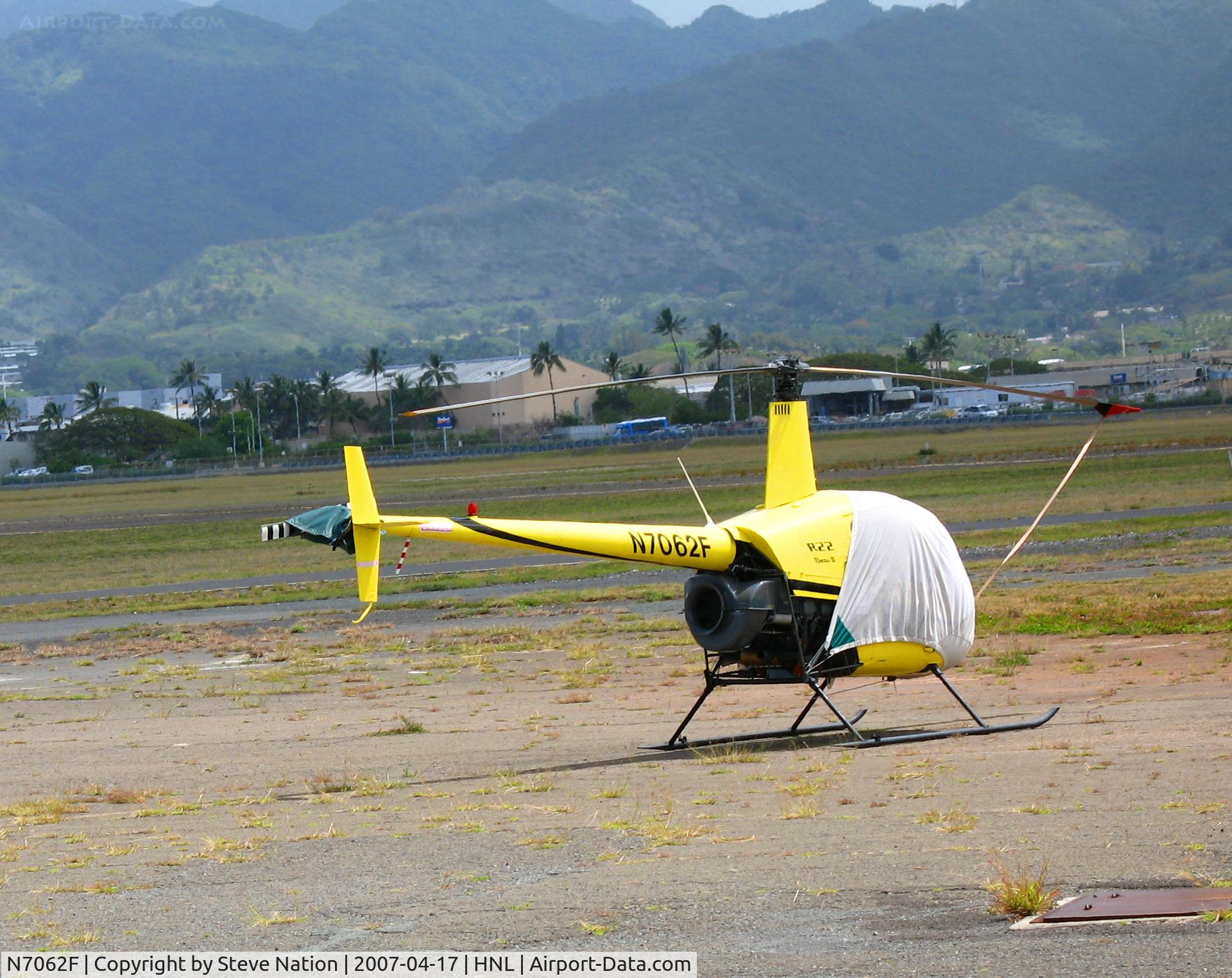 N7062F, 1998 Robinson R22 BETA C/N 2894, 1998 Robinson Helicopter R22 BETA with cockpit covered @ Honolulu, HI
