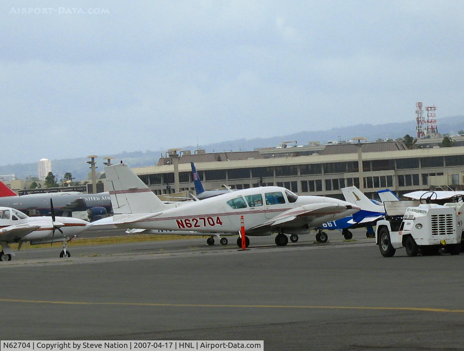 N62704, 1976 Piper PA-23-250 C/N 27-7654160, 1976 Piper PA-23-250 @ Honolulu, HI